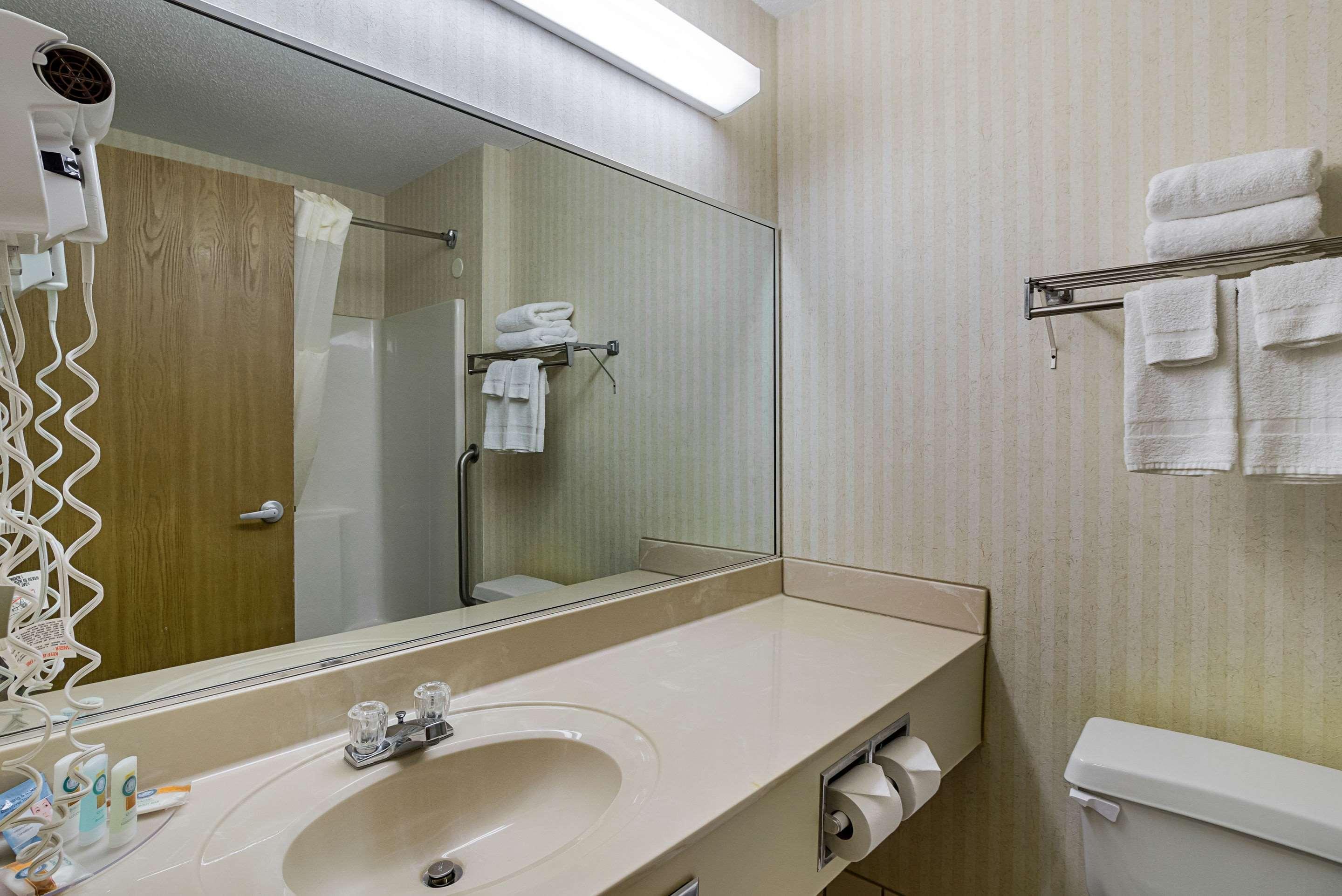 Econo Lodge Luverne I-90 Bagian luar foto