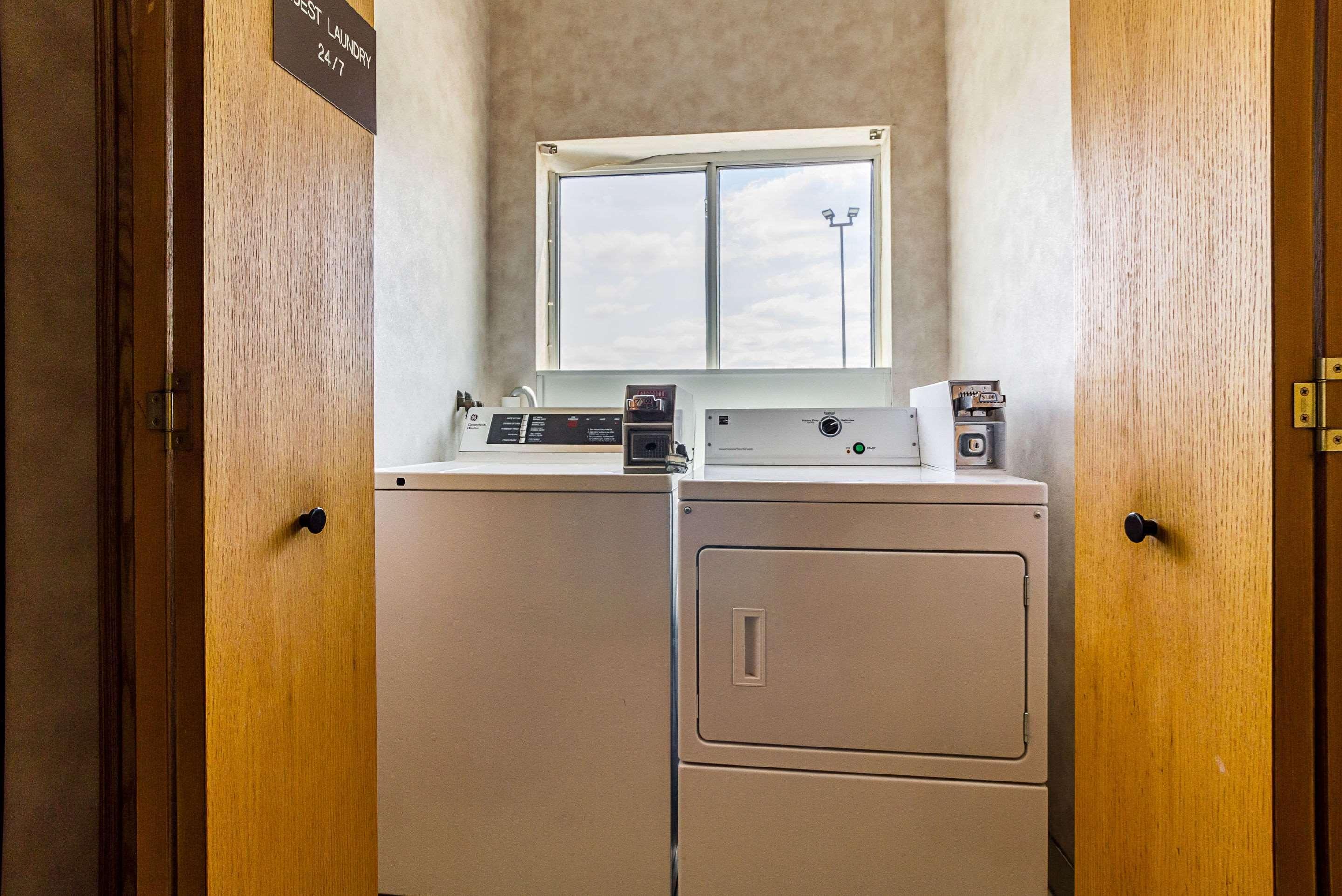Econo Lodge Luverne I-90 Bagian luar foto