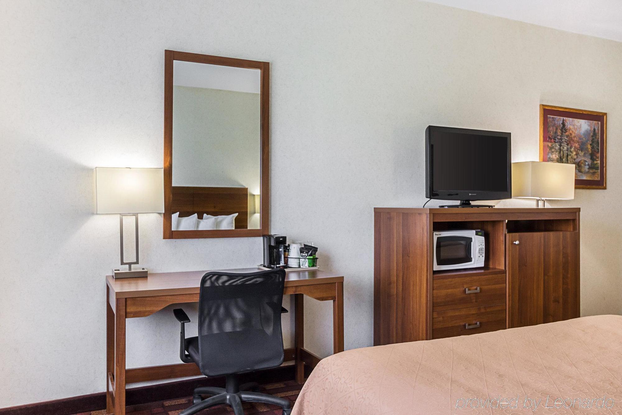 Econo Lodge Luverne I-90 Bagian luar foto